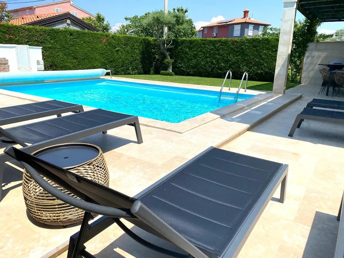 Villa Divina With Private Heated Pool Pula Kroatië