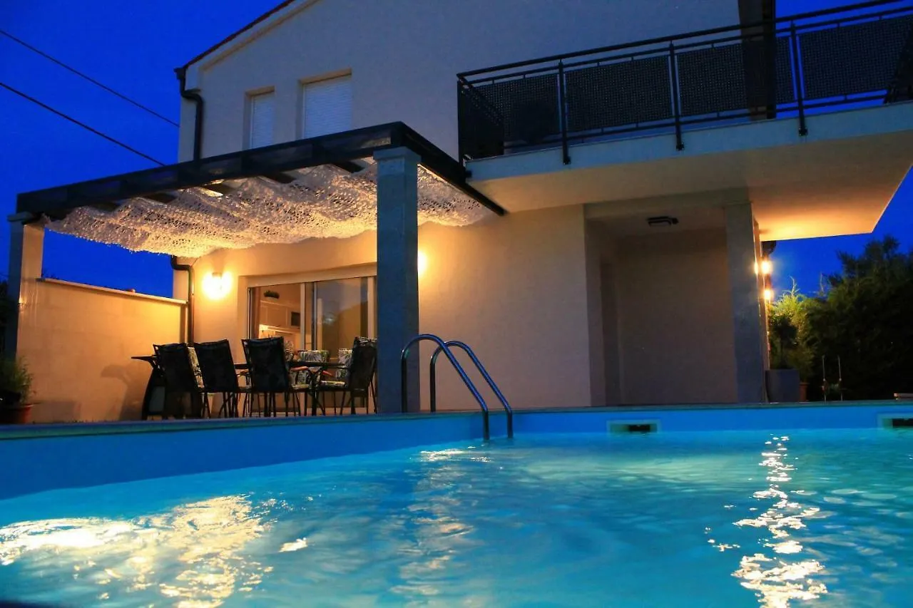 Villa Divina With Private Heated Pool Pula Kroatië