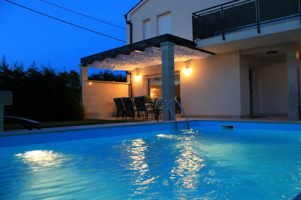 Villa Divina With Private Heated Pool Pula